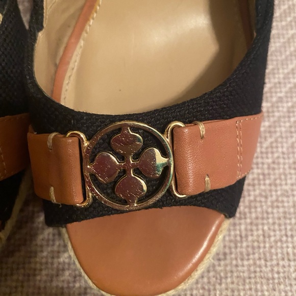 LIKE NEW Arturo Chiang Ralin Peep Toe Cork Wedge Shoes (Sz. 8M/38) $129 - Picture 4 of 16